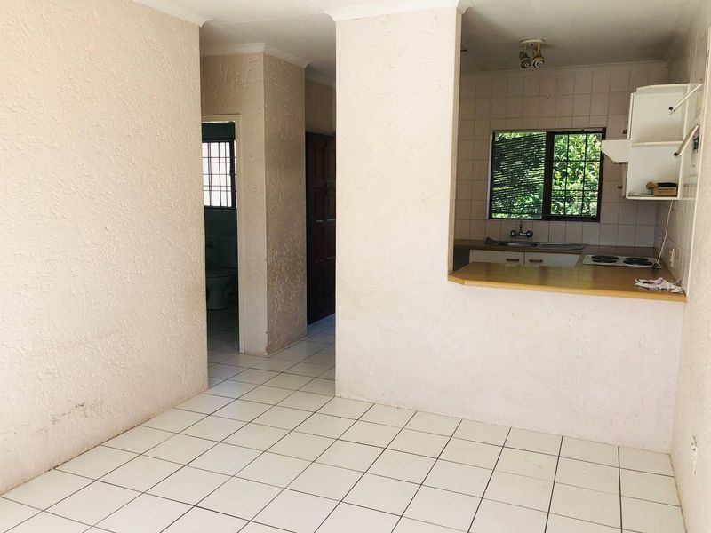 One bedroom upstairs apartment  - Photo 8