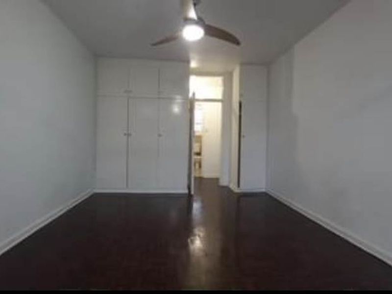 "Charming 1-Bed Flat with Secure Living" - Photo 9