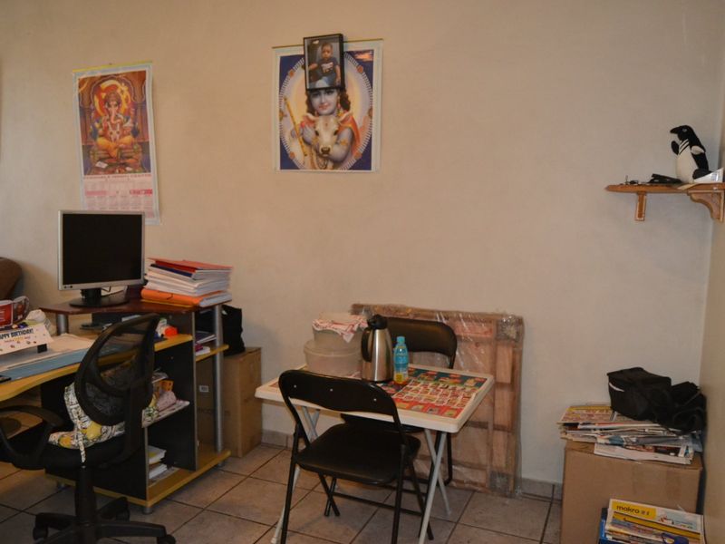 Modern 2-Bedroom Flat for Sale - Photo 6