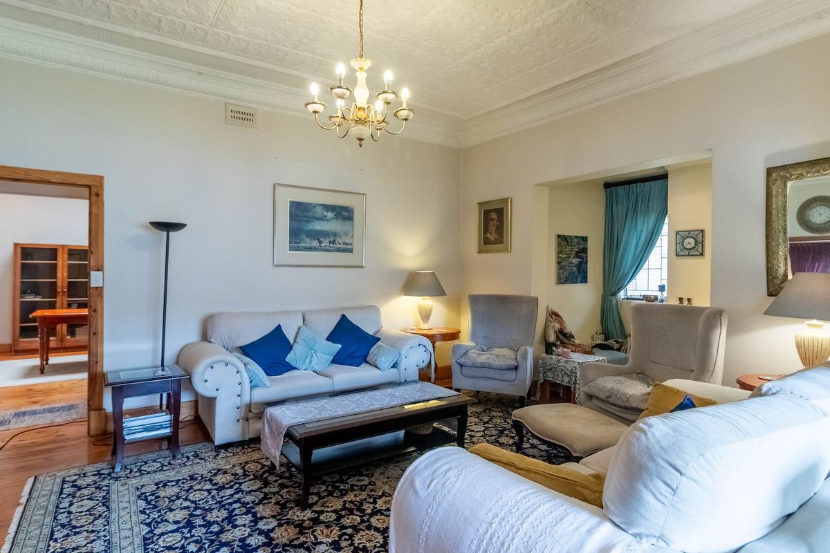 Charming Family Home with Classic Touches and Modern Comfort - Photo 3