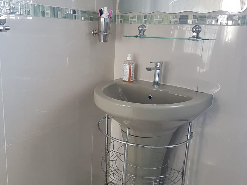 Spacious 4-Bedroom Home on Massive Stand with Granny Flat & Extras - Photo 5