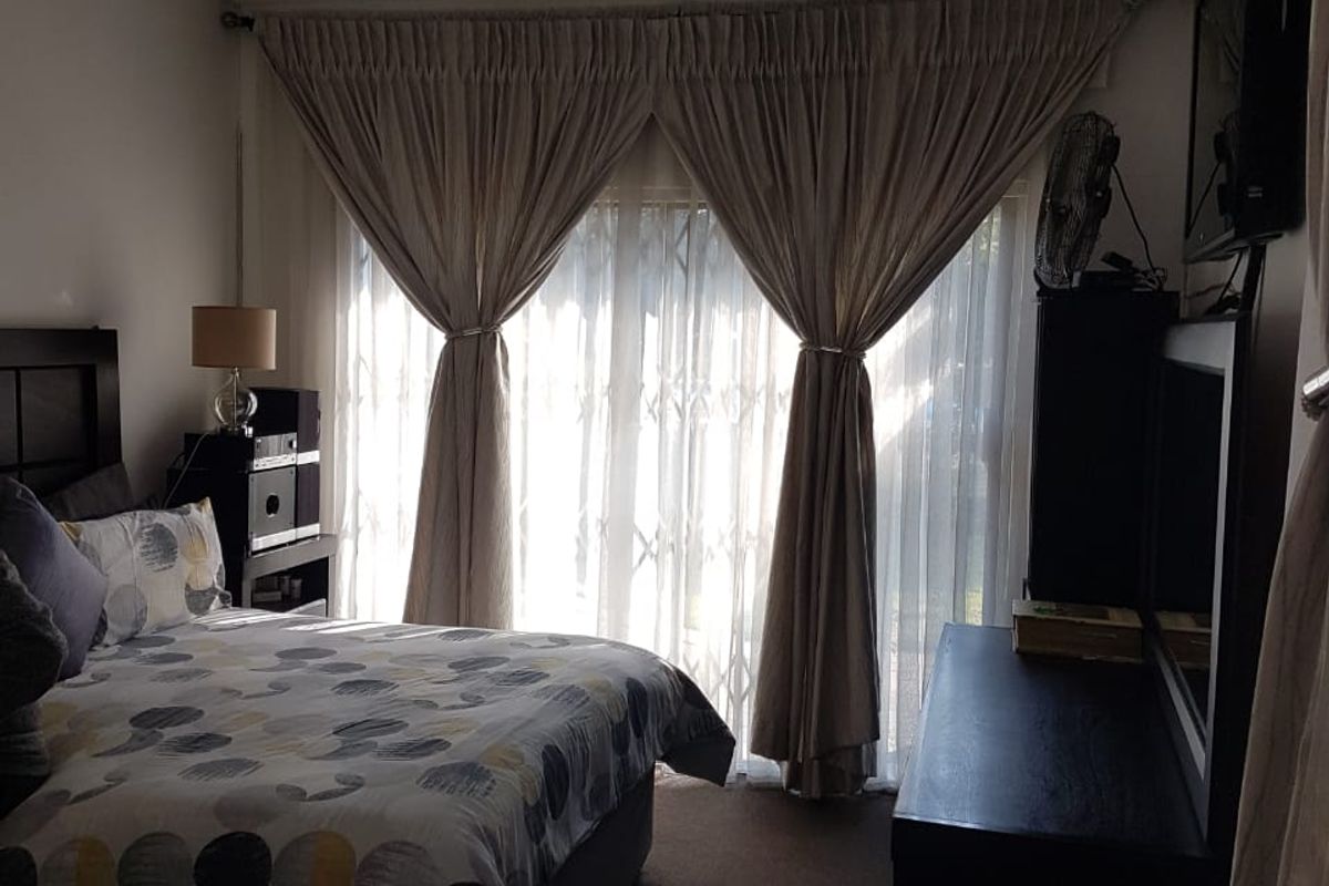 Spacious 4-Bedroom Home on Massive Stand with Granny Flat & Extras - Photo 3