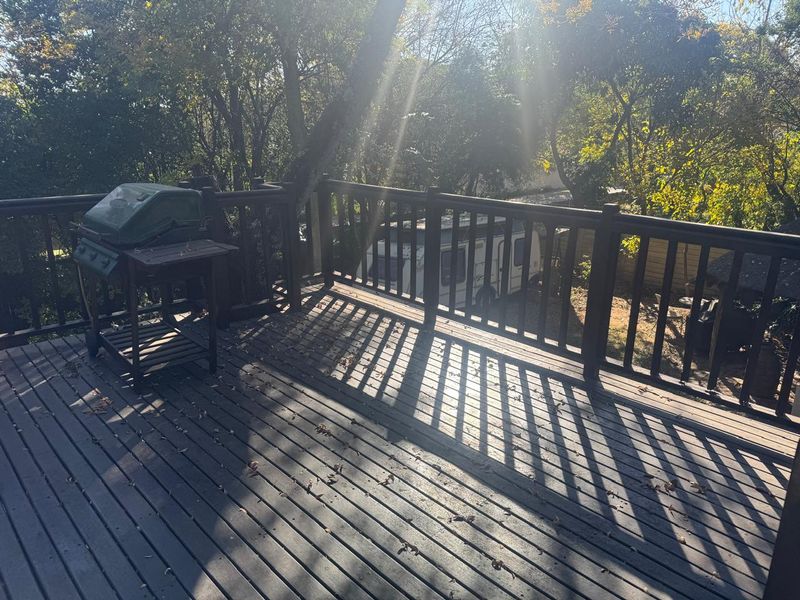 Spacious Family Home with Cottages and Excellent Features - Photo 7