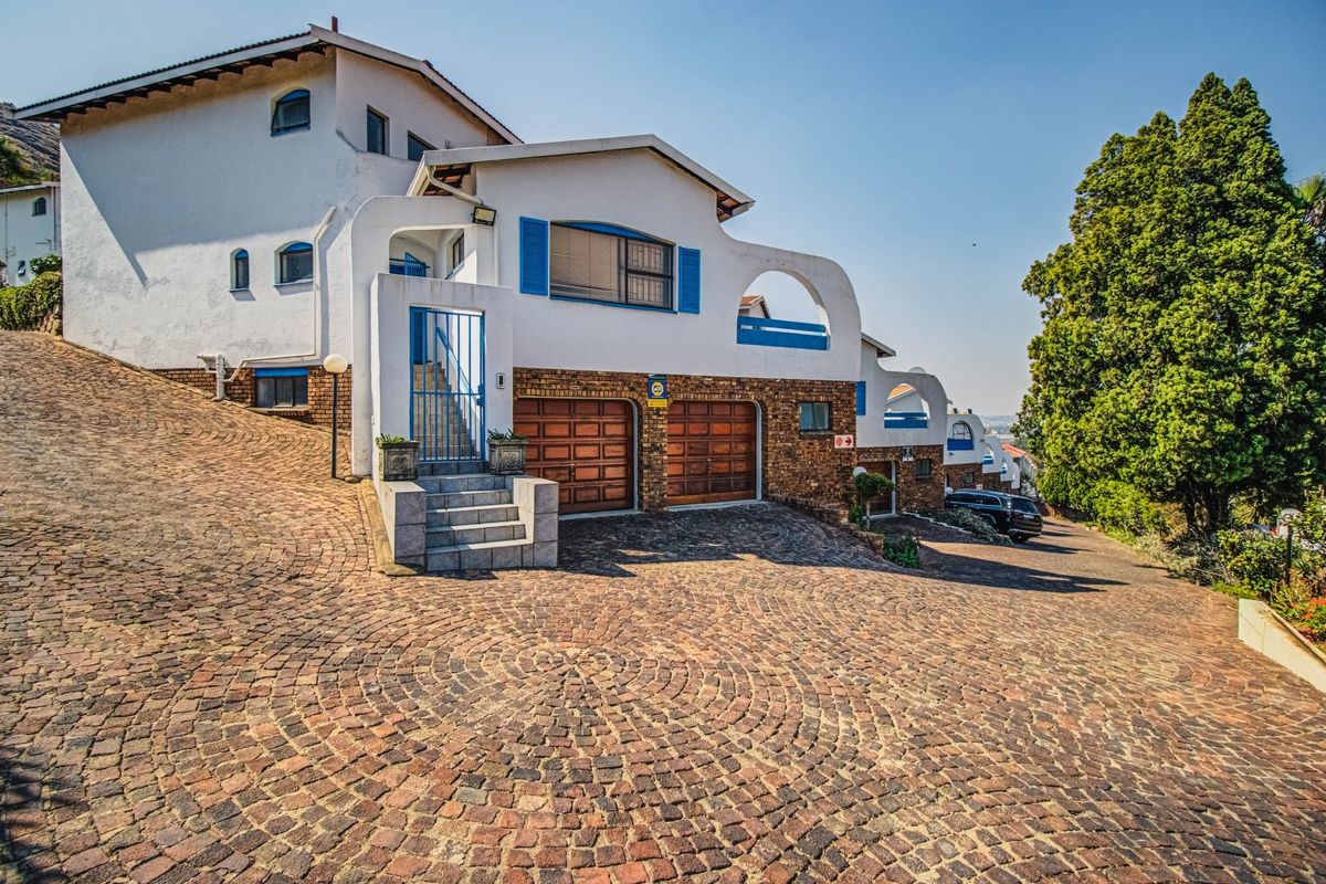 Modern 3-Bedroom Townhouse For Sale – Secure, Spacious, and Stylish Living - Photo 2