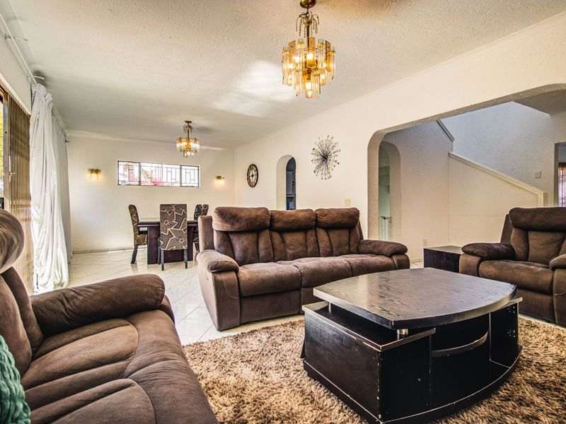Modern 3-Bedroom Townhouse For Sale – Secure, Spacious, and Stylish Living - Photo 8