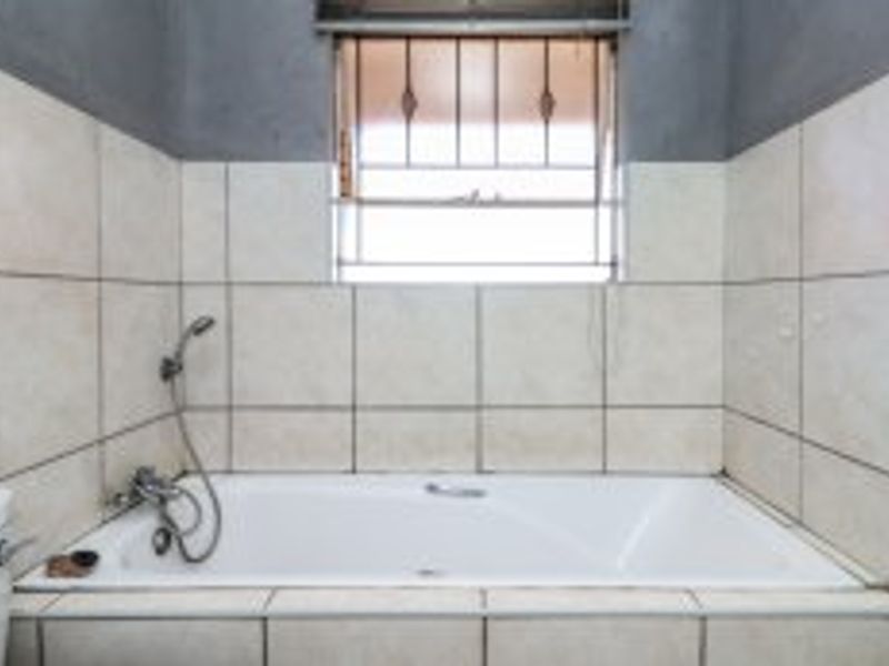 2 Bed Flat – Modern Comfort and Security - Photo 7