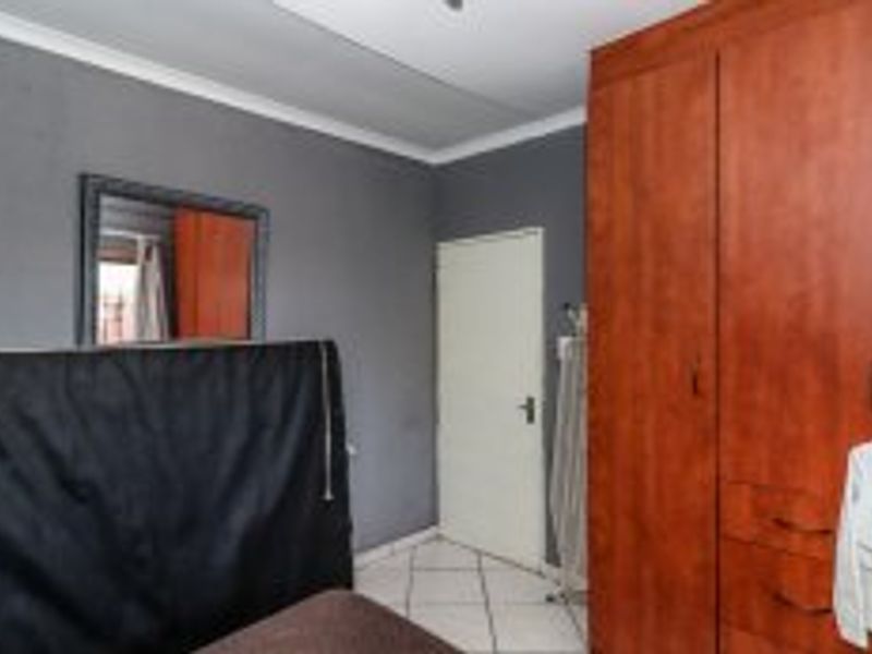 2 Bed Flat – Modern Comfort and Security - Photo 5