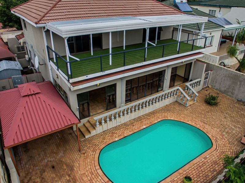 Spacious 5-Bedroom Family Home with Granny Flat – A Must-See! - Photo 2
