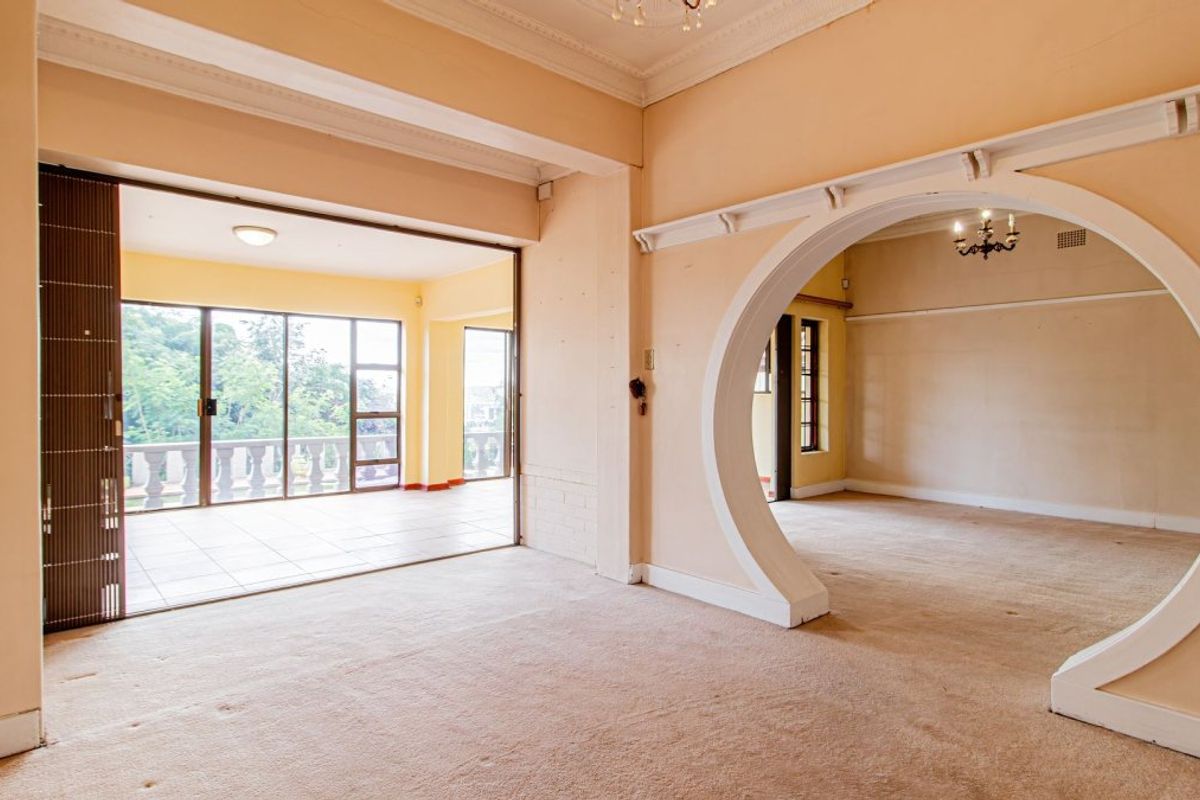 Spacious 5-Bedroom Family Home with Granny Flat – A Must-See! - Photo 4