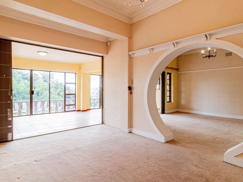 Spacious 5-Bedroom Family Home with Granny Flat – A Must-See! - Photo 4