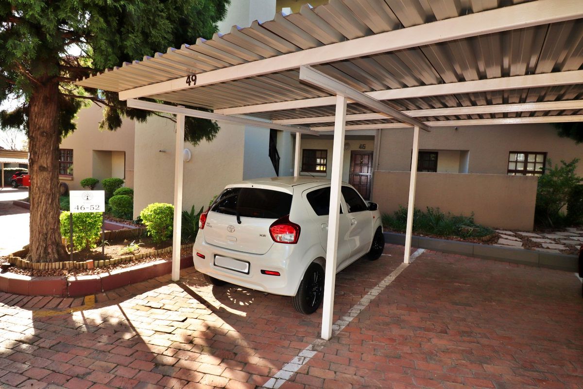 Spacious 1-Bedroom Flat with Study in Secure Complex - Photo 4