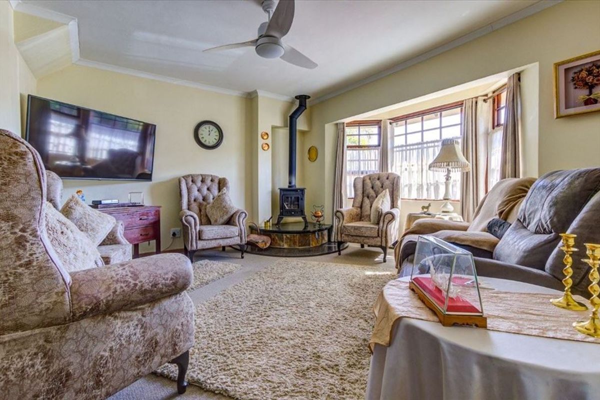 Modern 3-Bedroom Home with Style and Space - Photo 2