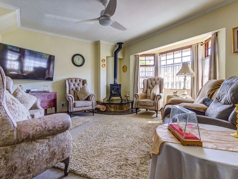 Modern 3-Bedroom Home with Style and Space - Photo 2