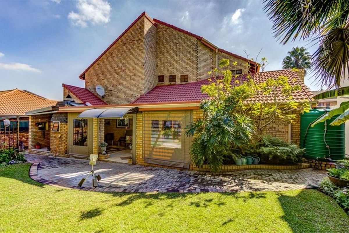 Modern 3-Bedroom Home with Style and Space - Photo 3