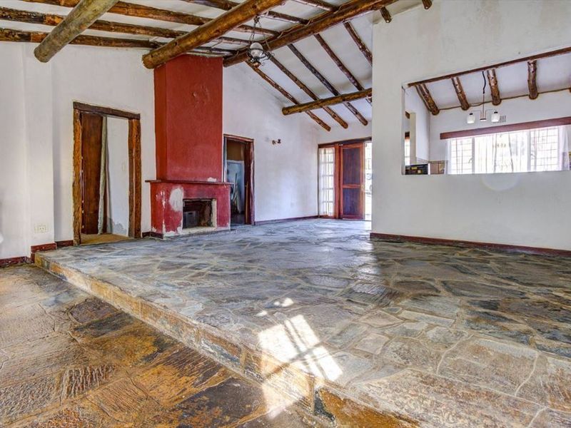 Spacious 3-Bedroom Family Home with Versatile Living - Photo 2