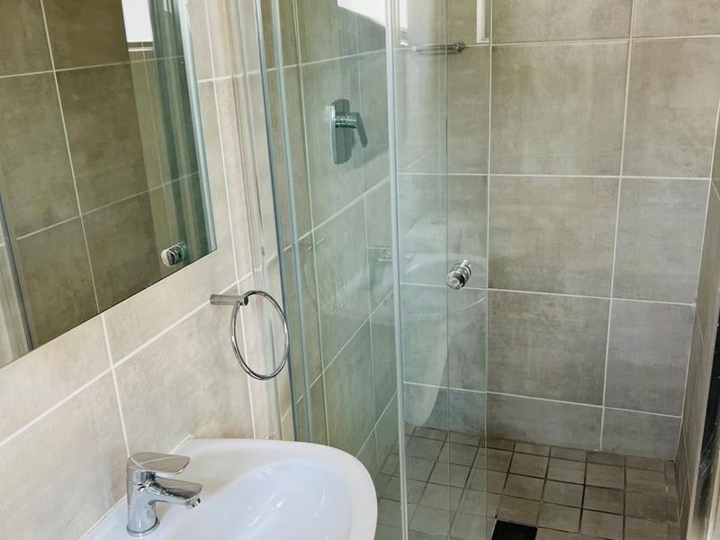 1 BEDROOM AND 1 BATHROOM APARTMENT FOR SALE IN LINBRO PARK!! CALL US NOW - Photo 10