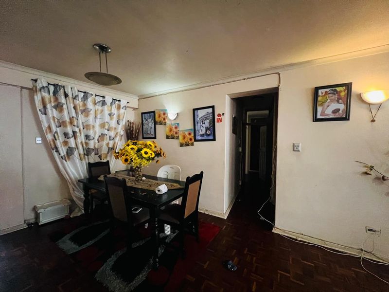 2 Bedrooms, 2 Bathrooms Apartment For Sale In Durban Central, Durban  - Photo 4