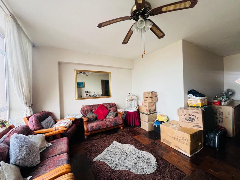 A Studio Apartment For Sale In Durban Central, Durban - Photo 3