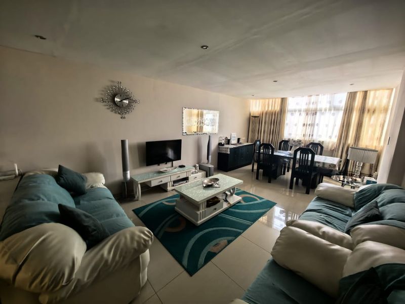 2 Bedrooms, 1.5 Bathroom Apartment For Sale In North Beach, Durban - Photo 9