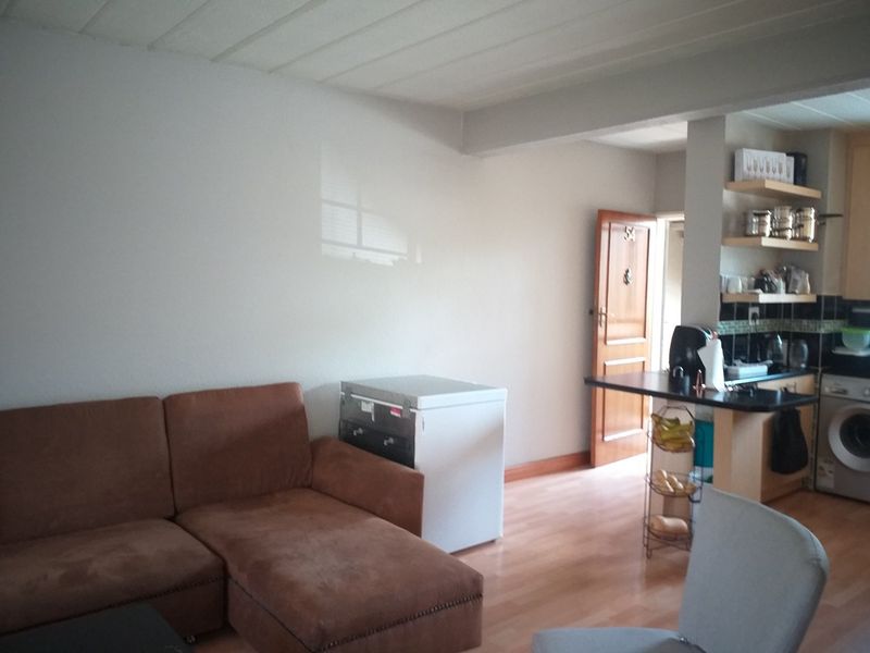 Paulshof : 2 Bedroom Apartment for Rent : Occupation Immediately or 1 January 2026 - Photo 8