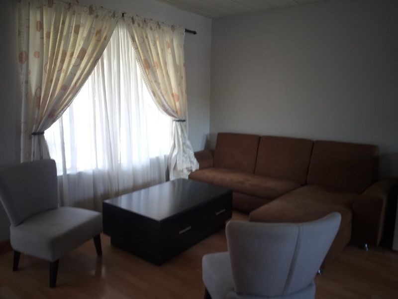 Paulshof : 2 Bedroom Apartment for Rent : Occupation Immediately or 1 January 2026 - Photo 7