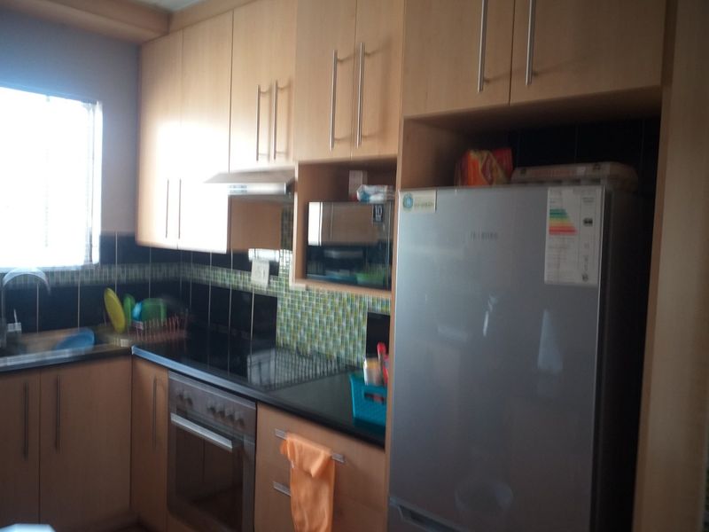 Paulshof : 2 Bedroom Apartment for Rent : Occupation Immediately or 1 January 2026 - Photo 4