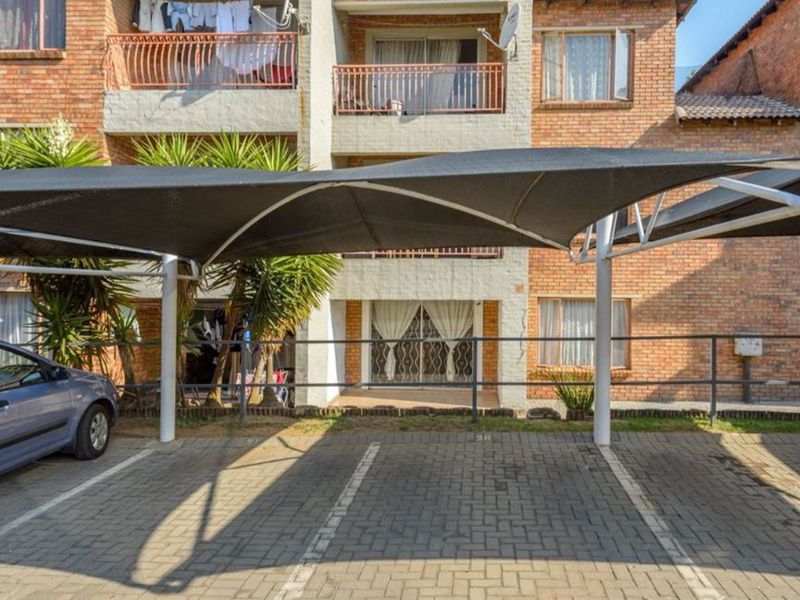 TWO BEDROOMS AND TWO BATHROOMS - Photo 2