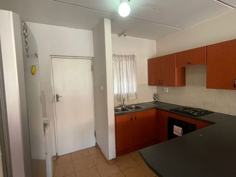 TWO BEDROOMS AND TWO BATHROOMS - Photo 9