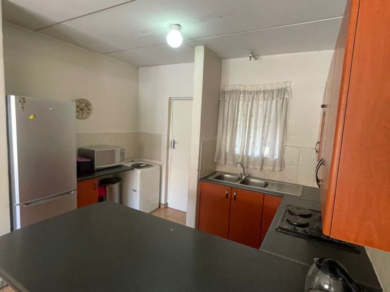 TWO BEDROOMS AND TWO BATHROOMS - Photo 8