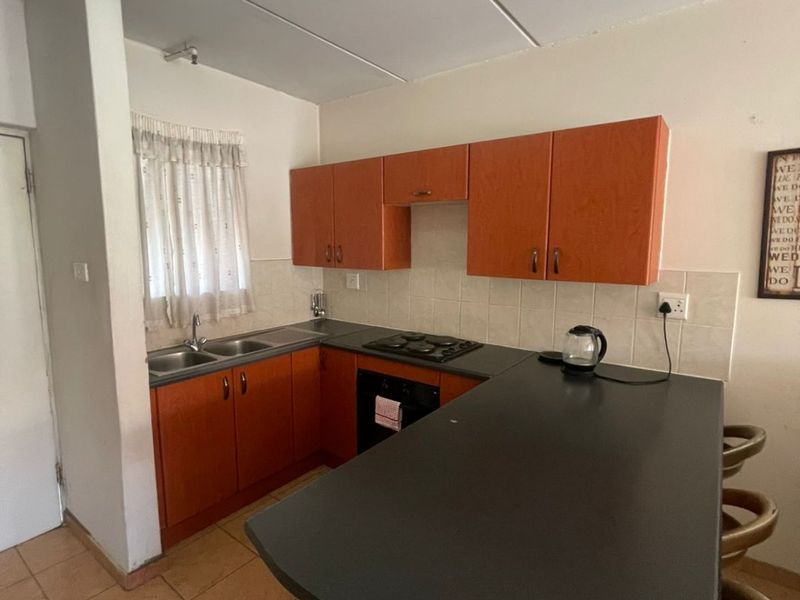 TWO BEDROOMS AND TWO BATHROOMS - Photo 7