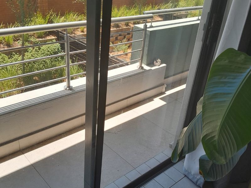 "Modern 1-Bed Flat: Comfort & Convenience!" - Photo 9