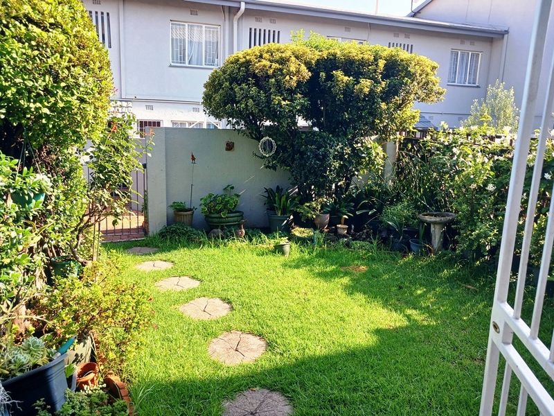 Neat and Spacious 2-Bedroom Duplex for Sale - Photo 4