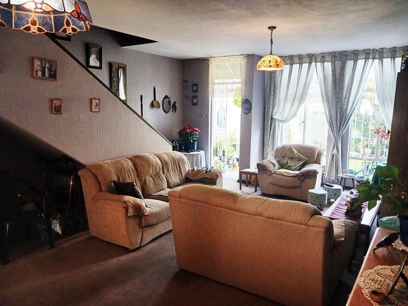 Neat and Spacious 2-Bedroom Duplex for Sale - Photo 9