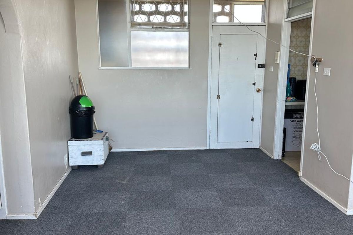 2 Bedrooms, 2 Bathrooms Apartment To Let In Morningside, Durban - Photo 4