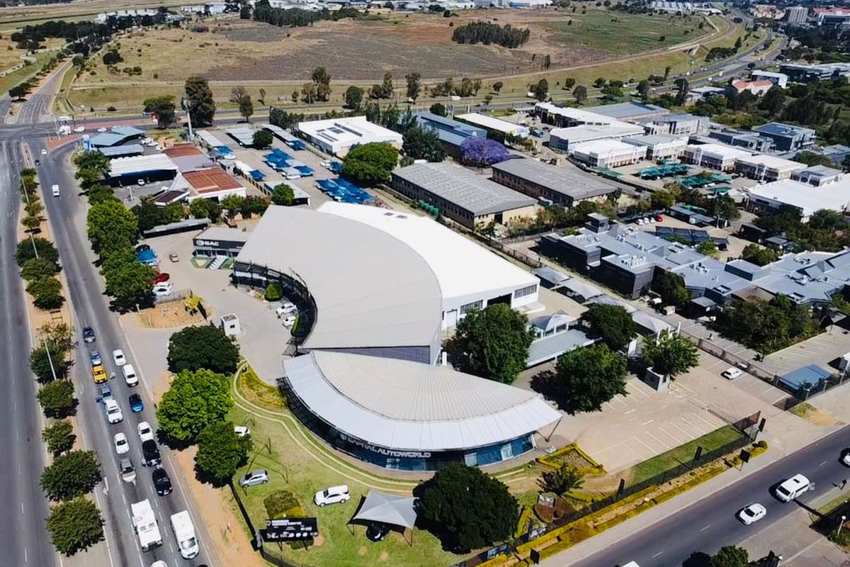 FOR SALE: Iconic High-Exposure Car Dealership – Randjespark, Midrand - Photo 3