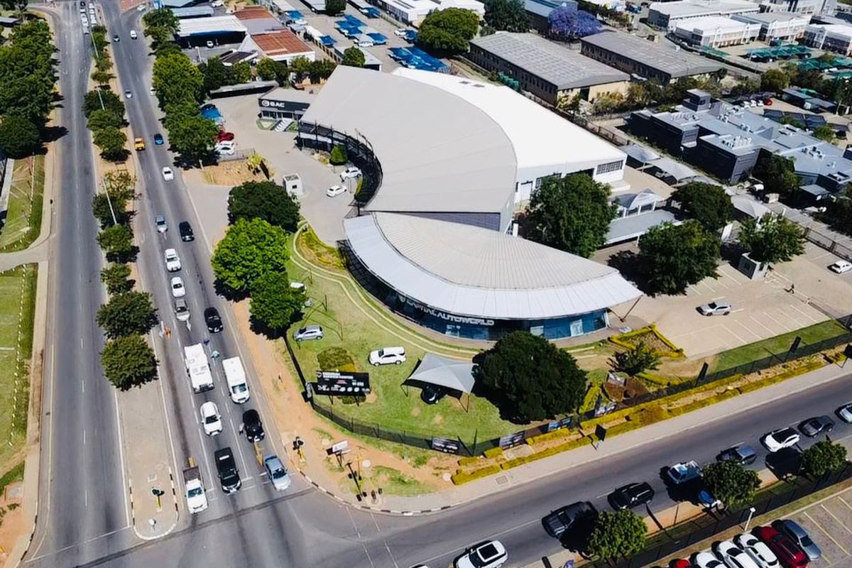 FOR SALE: Iconic High-Exposure Car Dealership – Randjespark, Midrand - Photo 4