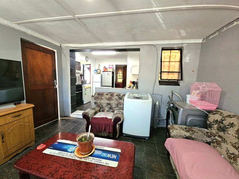 Lovely four bedroom family home  - Photo 5