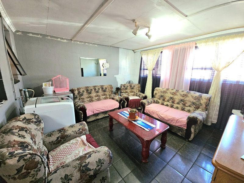 Lovely four bedroom family home  - Photo 6