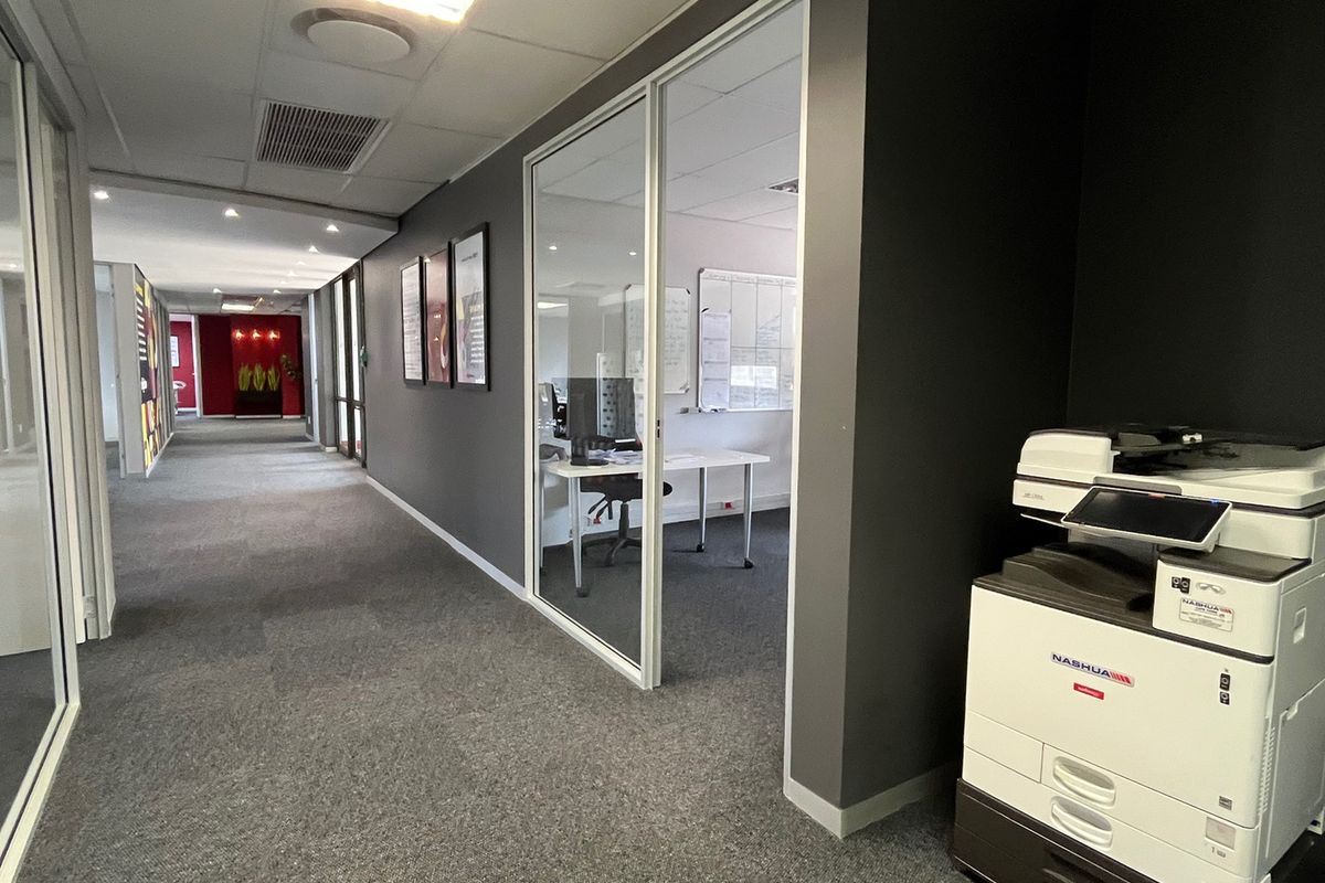 344m2 A-grade, office available FOR LEASE adjacent to the Kenilworth Race Course - Photo 4