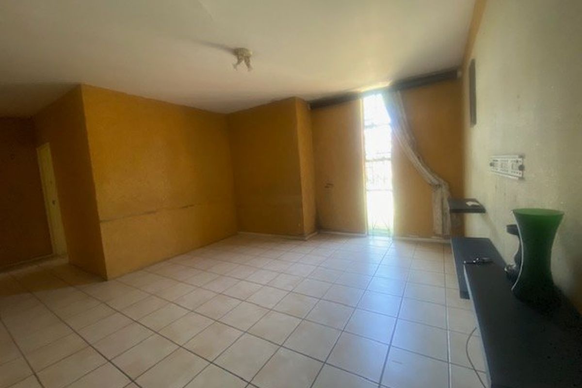 Ground Floor Apartment Sale in Regents Park - Photo 5