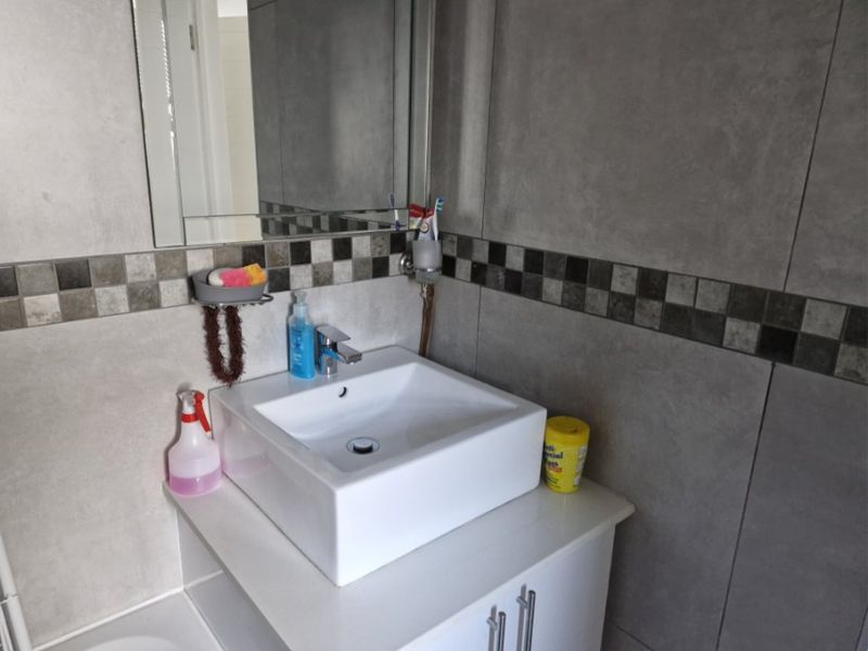 Modern 2-Bedroom Townhouse with Garden in Secure Complex - Photo 6