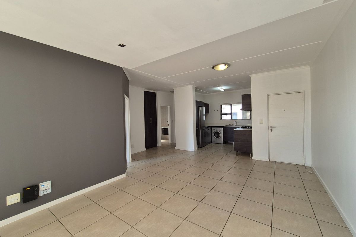 2 Bed Simplex – Spacious, Secure & Pet-Friendly - Photo 3