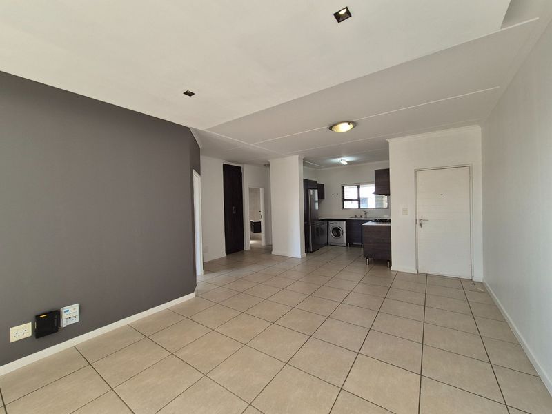 2 Bed Simplex – Spacious, Secure & Pet-Friendly - Photo 3