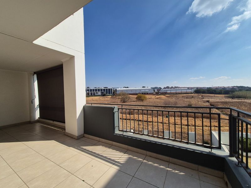 2 Bed Simplex – Spacious, Secure & Pet-Friendly - Photo 2