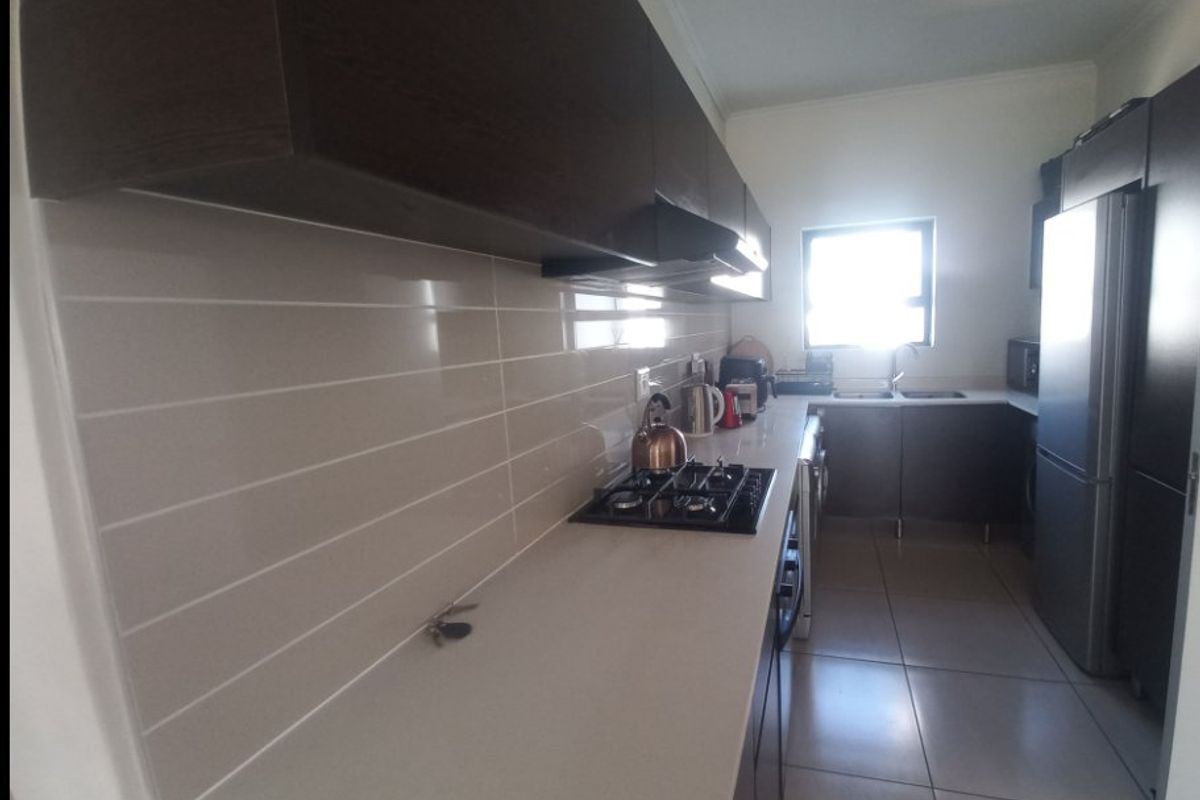 2 Bed Flat – Modern Comfort in a Pet-Friendly Complex - Photo 4
