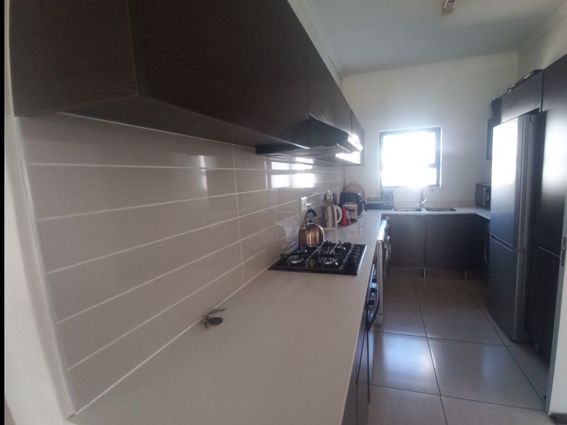 2 Bed Flat – Modern Comfort in a Pet-Friendly Complex - Photo 4