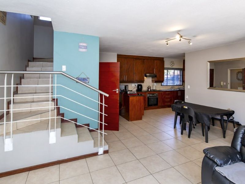 Comfortable living - Photo 2