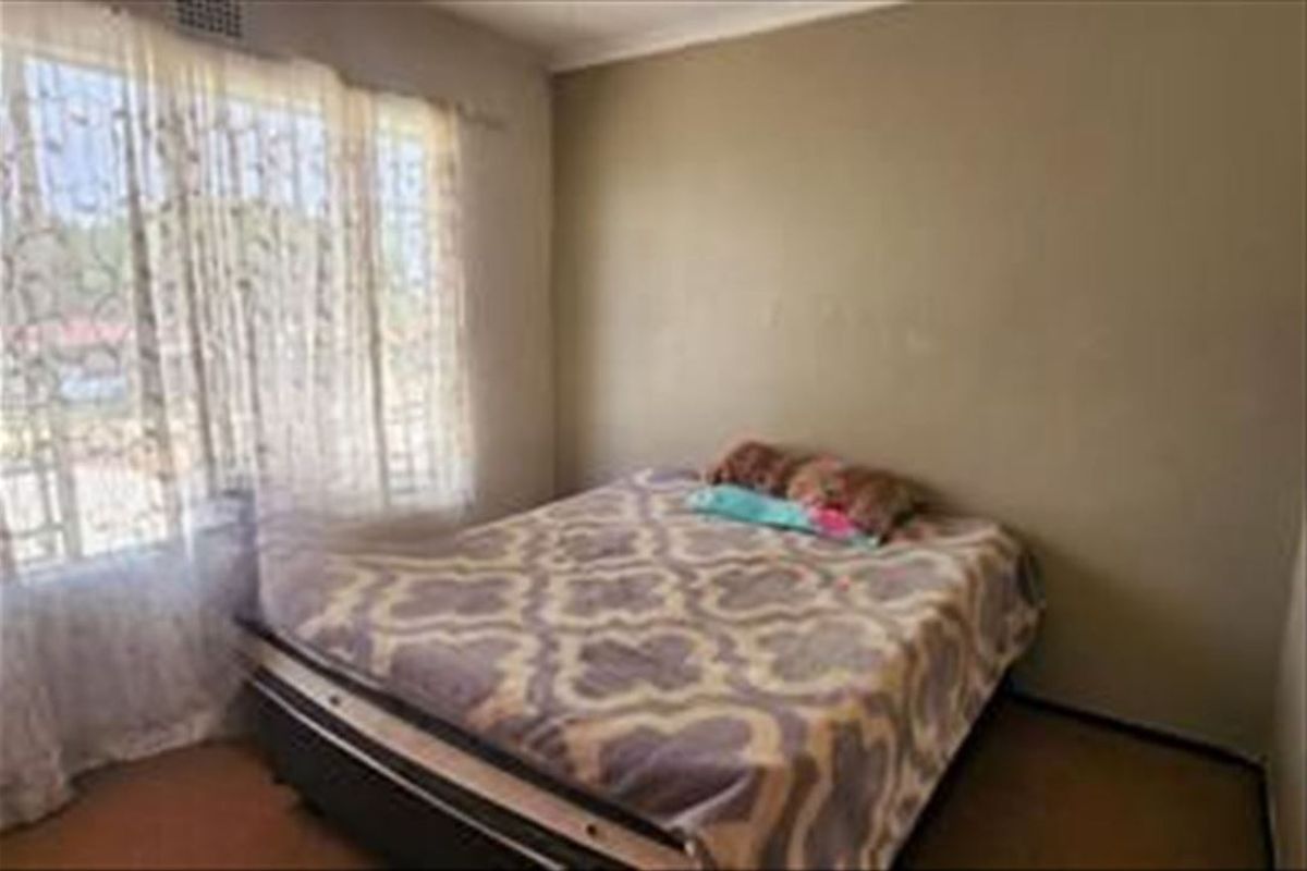 Cozy and Modern Home for Comfortable Living - Photo 2