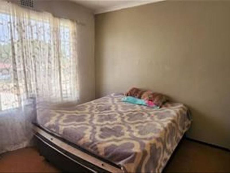 Cozy and Modern Home for Comfortable Living - Photo 2