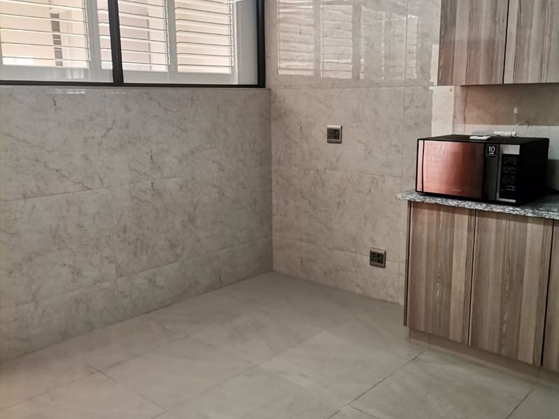 2 Bedrooms, 1 Bathroom Apartment For Sale In North Beach, Durban - Photo 3